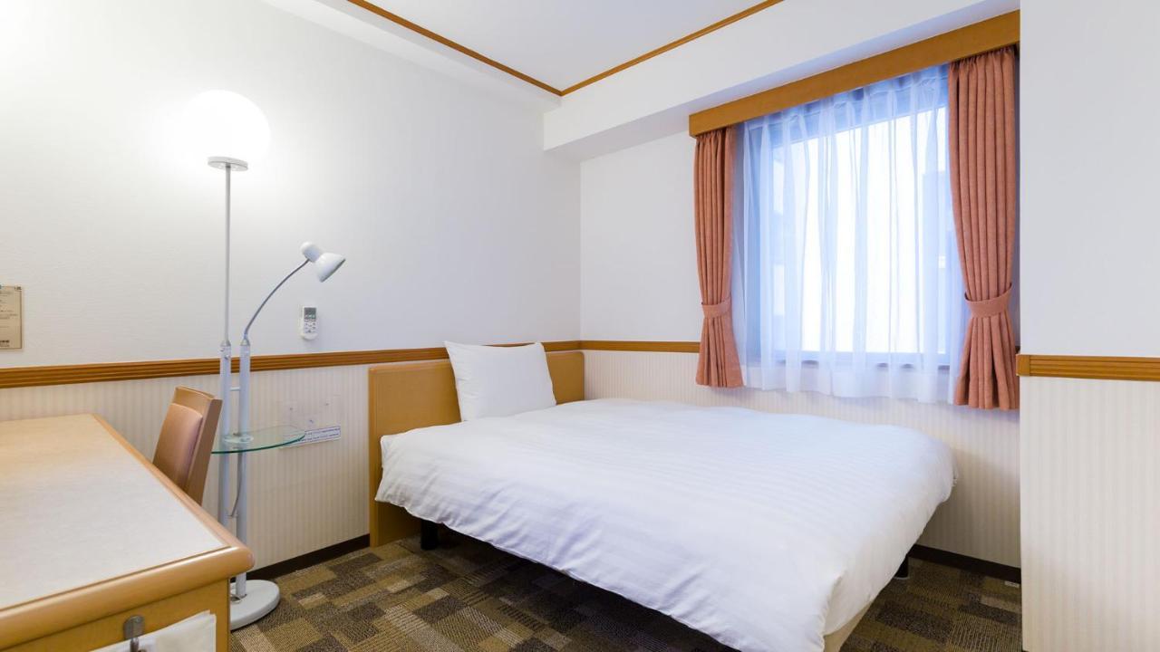 Toyoko Inn Naha Omoromachi Ekimae Chambre photo
