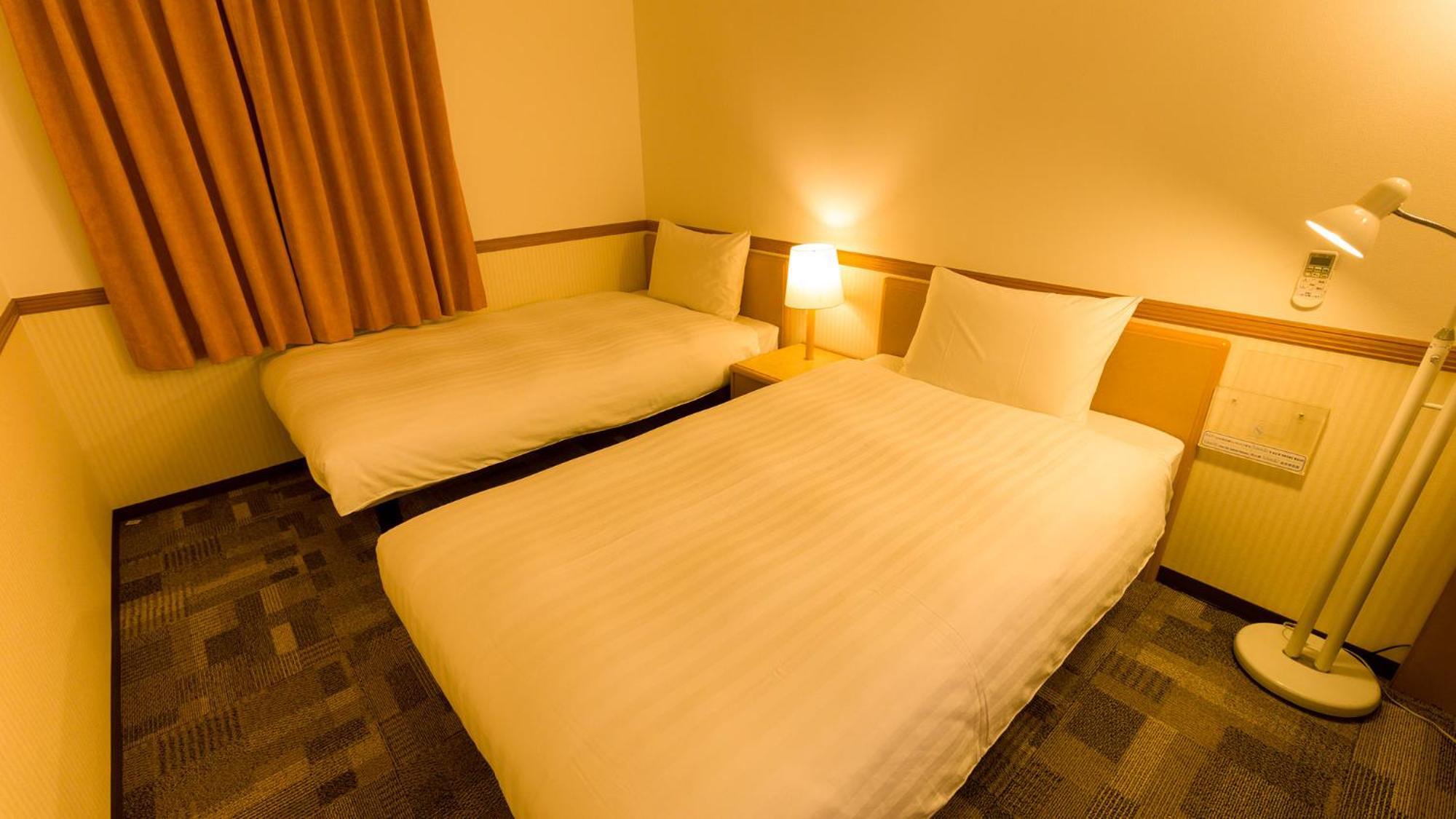 Toyoko Inn Naha Omoromachi Ekimae Chambre photo